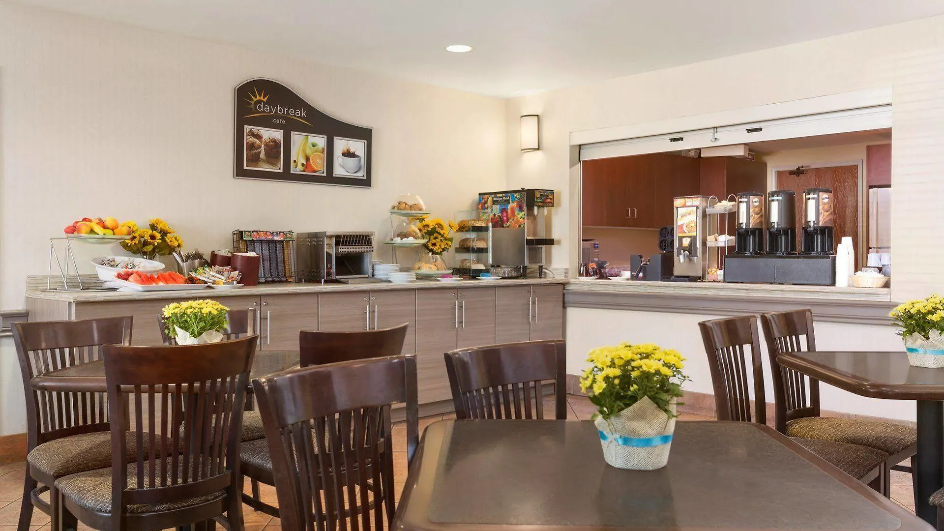 Days Inn By Wyndham Ottawa Airport 3*,