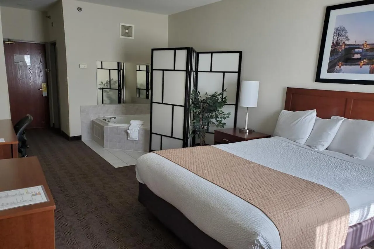 Hotel Days Inn By Wyndham Ottawa Airport
