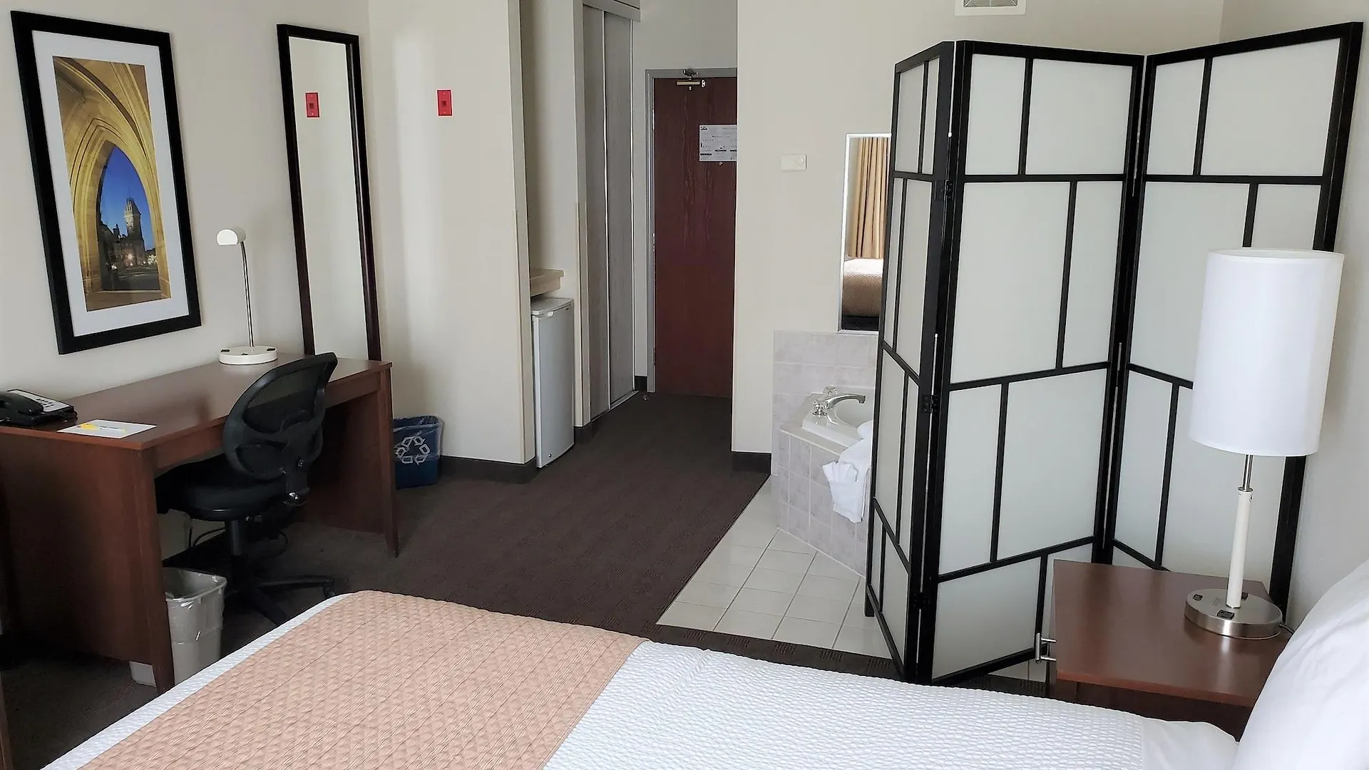 Days Inn By Wyndham Ottawa Airport Canada