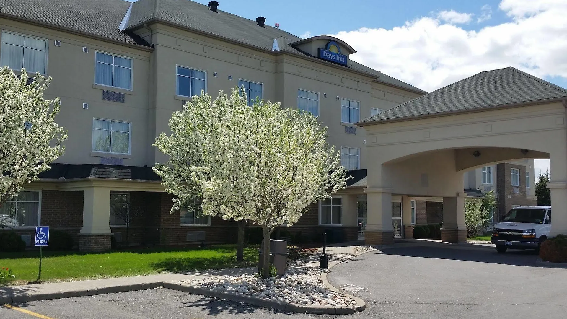 Days Inn By Wyndham Ottawa Airport
